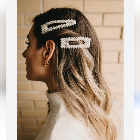 HRH COLLECTION CRYSTAL CLUB CLIPS Multi Pearl and Dauphine - Picture 3 of 7